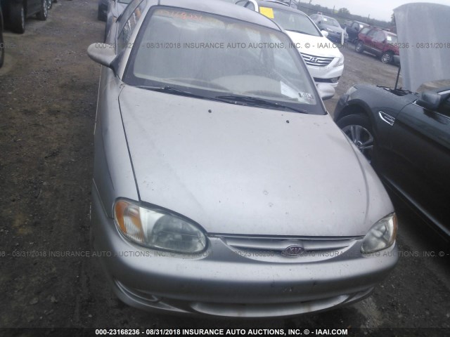 KNAFB1214W5734004 - 1998 KIA SEPHIA LS GOLD photo 6