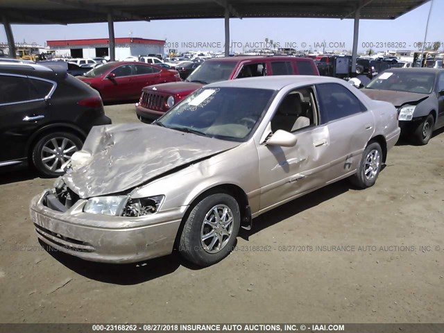 4T1BG22K2YU650852 - 2000 TOYOTA CAMRY CE/LE/XLE TAN photo 2