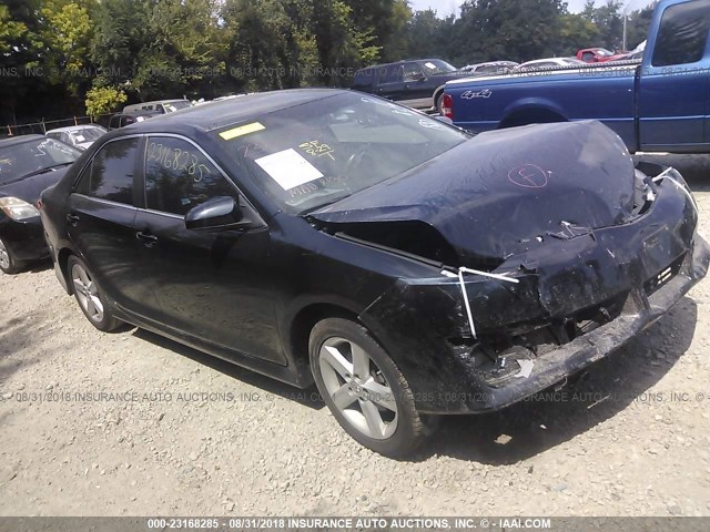 4T1BF1FK2CU183061 - 2012 TOYOTA CAMRY SE/LE/XLE შავი ფოტო 1