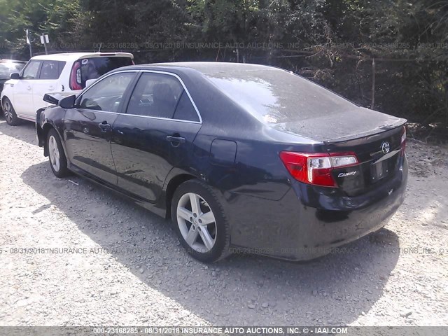 4T1BF1FK2CU183061 - 2012 TOYOTA CAMRY SE/LE/XLE შავი ფოტო 3