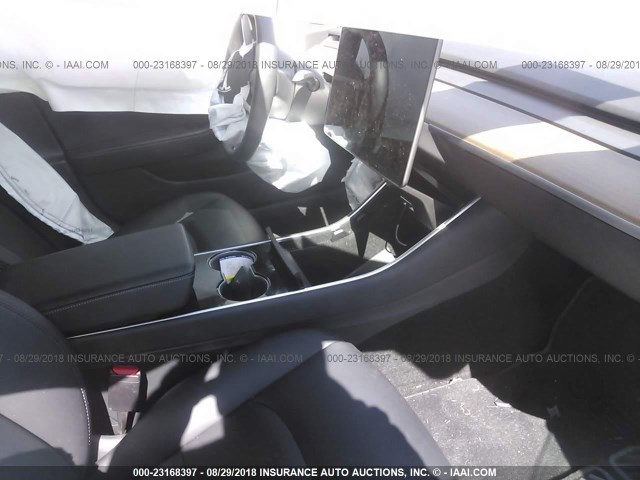 5YJ3E1EAXHF000364 - 2017 TESLA MODEL 3 ლურჯი ფოტო 5
