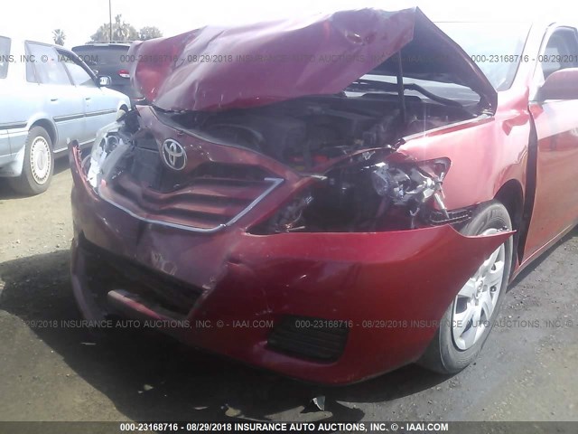 4T4BF3EK9BR129757 - 2011 TOYOTA CAMRY SE/LE/XLE 红色 照片 6