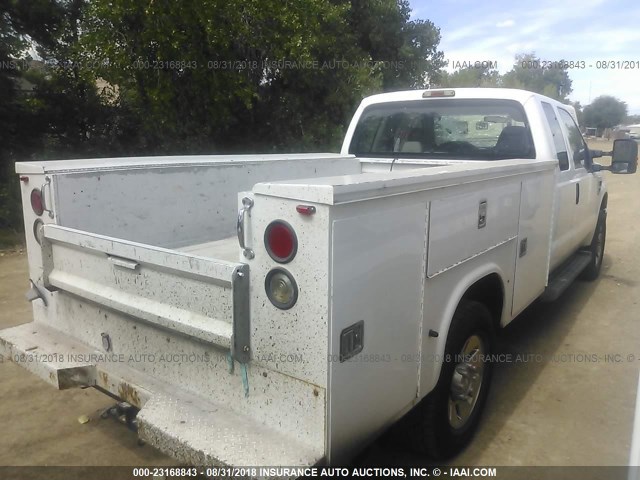 1FDWX35R58EA76435 - 2008 FORD F350 SRW SUPER DUTY WHITE photo 4