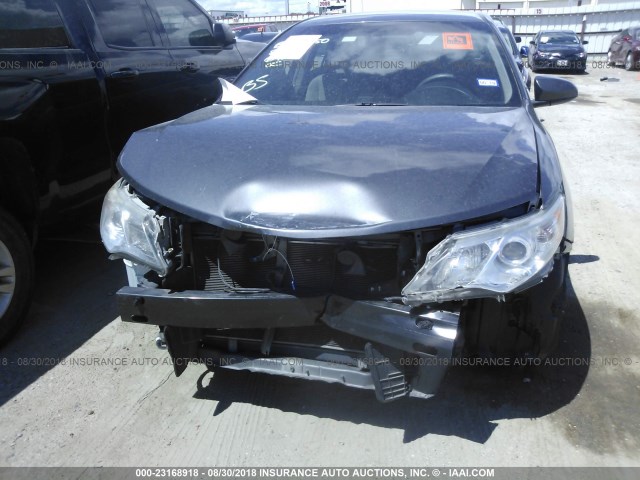4T4BF1FK3CR214159 - 2012 TOYOTA CAMRY SE/LE/XLE ნაცრისფერი ფოტო 6