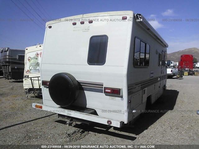 1GBJP37W2H3326408 - 1987 CHEVROLET P30 Marrón foto 4