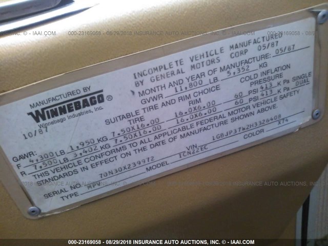 1GBJP37W2H3326408 - 1987 CHEVROLET P30 Marrón foto 9