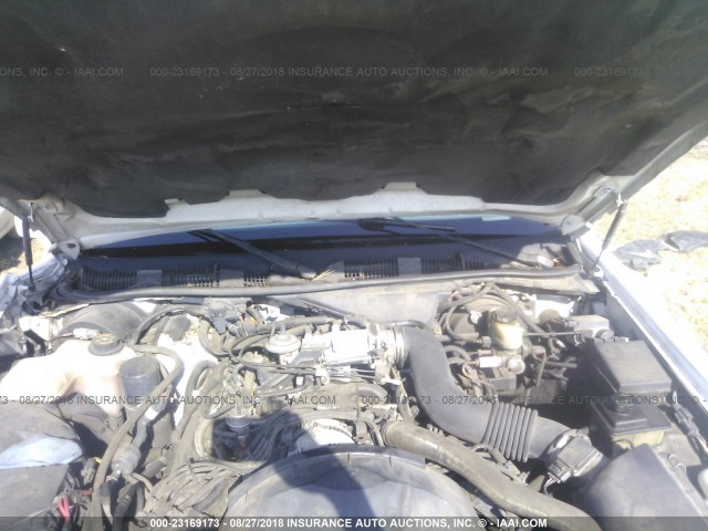 1LNLM81W8VY654557 - 1997 LINCOLN TOWN CAR EXECUTIVE Белый фото 10