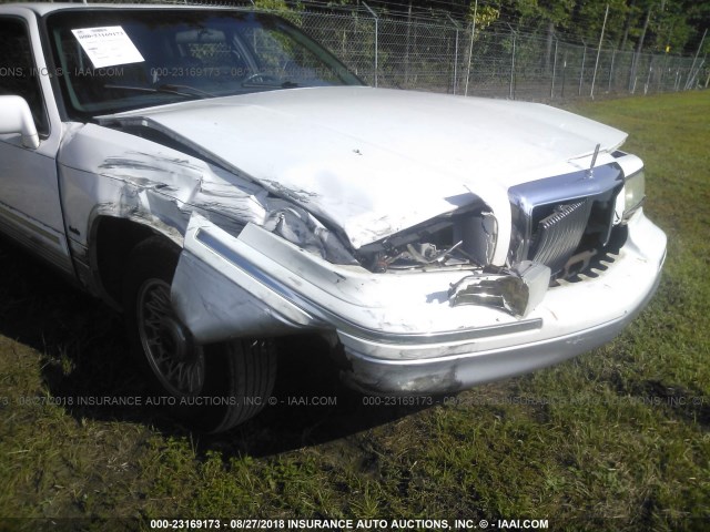 1LNLM81W8VY654557 - 1997 LINCOLN TOWN CAR EXECUTIVE Белый фото 6