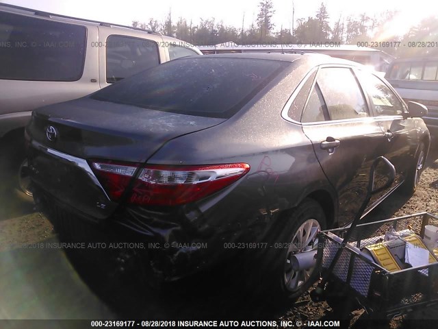 4T4BF1FK8GR573898 - 2016 TOYOTA CAMRY LE/XLE/SE/XSE 灰色 照片 4