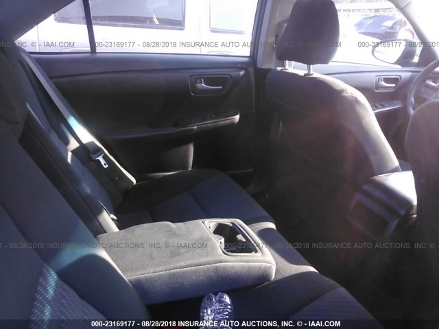 4T4BF1FK8GR573898 - 2016 TOYOTA CAMRY LE/XLE/SE/XSE 灰色 照片 8