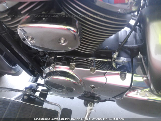 JS1VS55A552116685 - 2005 SUZUKI C50 SILVER photo 9