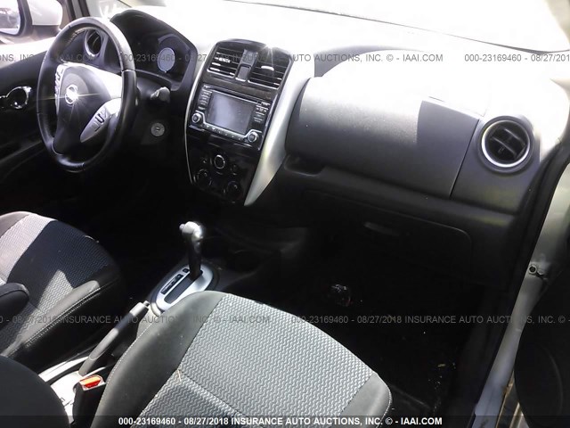 3N1CE2CP7GL365424 - 2016 NISSAN VERSA NOTE S/S PLUS/SV/SL/SR SILVER photo 5