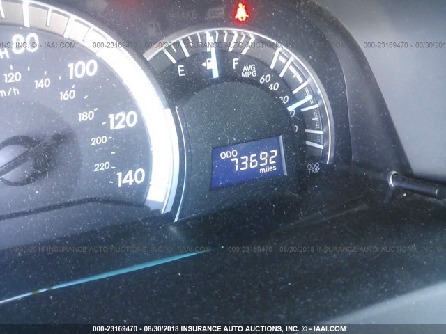 4T1BF1FKXEU336952 - 2014 TOYOTA CAMRY L/SE/LE/XLE Gümüş foto 7