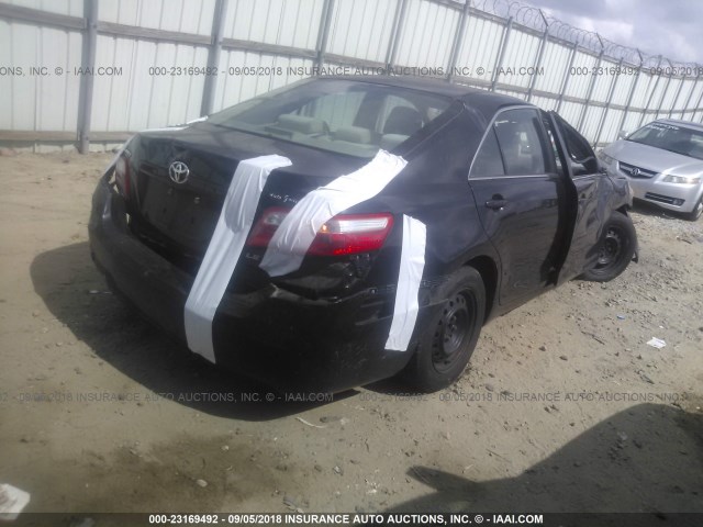 4T1BE46KX8U764965 - 2008 TOYOTA CAMRY CE/LE/XLE/SE BLACK photo 4
