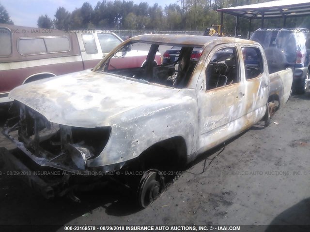 5TELU42N67Z339194 - 2007 TOYOTA TACOMA DOUBLE CAB ნაცრისფერი ფოტო 2