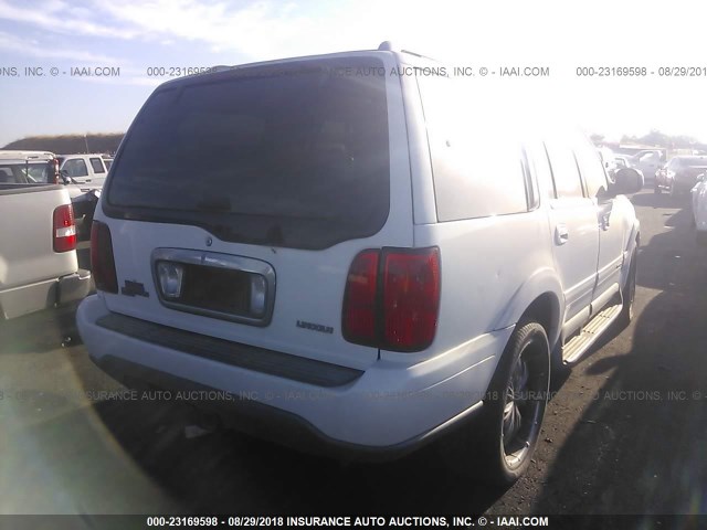 5LMPU28A7XLJ28796 - 1999 LINCOLN NAVIGATOR WHITE photo 4