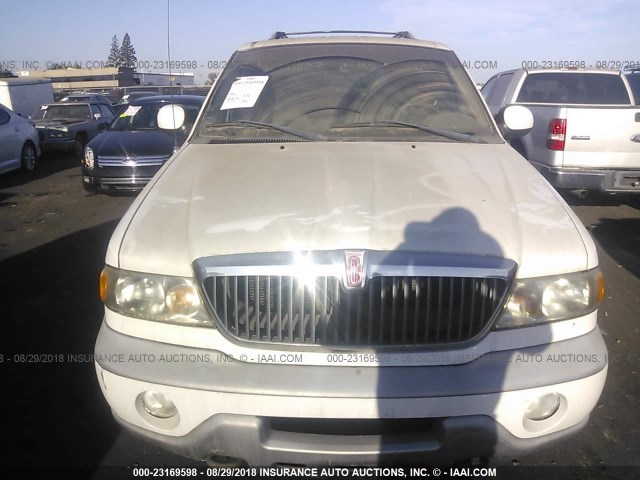 5LMPU28A7XLJ28796 - 1999 LINCOLN NAVIGATOR WHITE photo 6