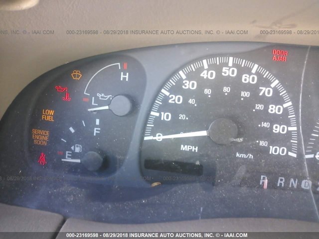 5LMPU28A7XLJ28796 - 1999 LINCOLN NAVIGATOR WHITE photo 7