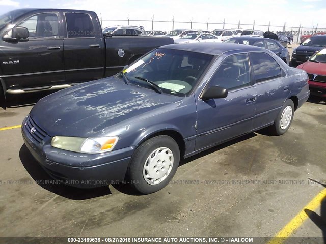 4T1BG22K4VU042343 - 1997 TOYOTA CAMRY CE/LE/XLE 蓝色 照片 2