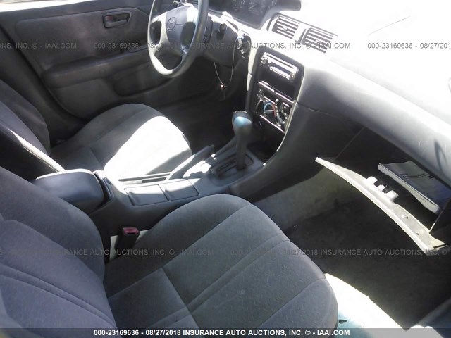 4T1BG22K4VU042343 - 1997 TOYOTA CAMRY CE/LE/XLE 蓝色 照片 5