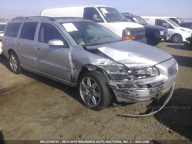 YV1SW592852480867 - 2005 VOLVO V70 FWD SILVER photo 1