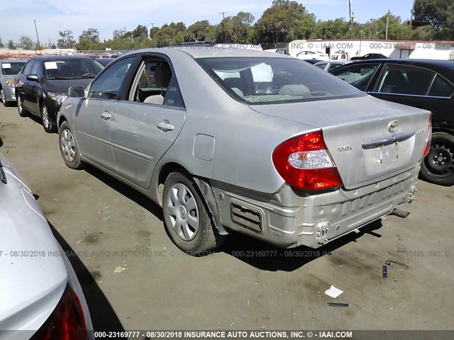 4T1BE32K93U752721 - 2003 TOYOTA CAMRY LE/XLE/SE Gümüş foto 3