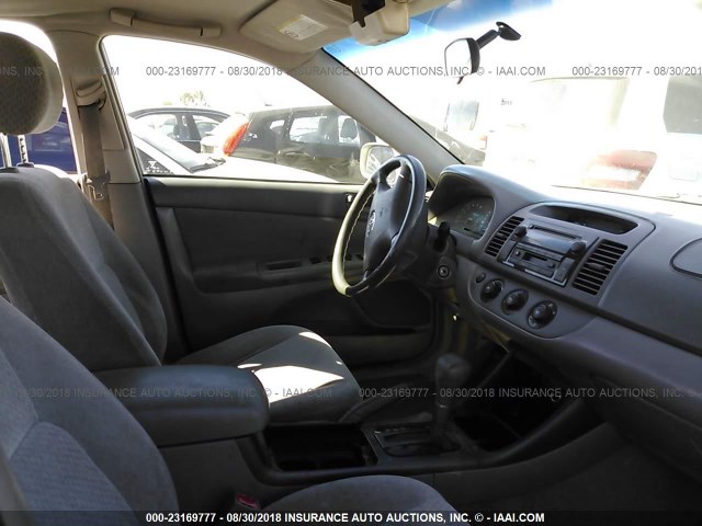 4T1BE32K93U752721 - 2003 TOYOTA CAMRY LE/XLE/SE Gümüş foto 5