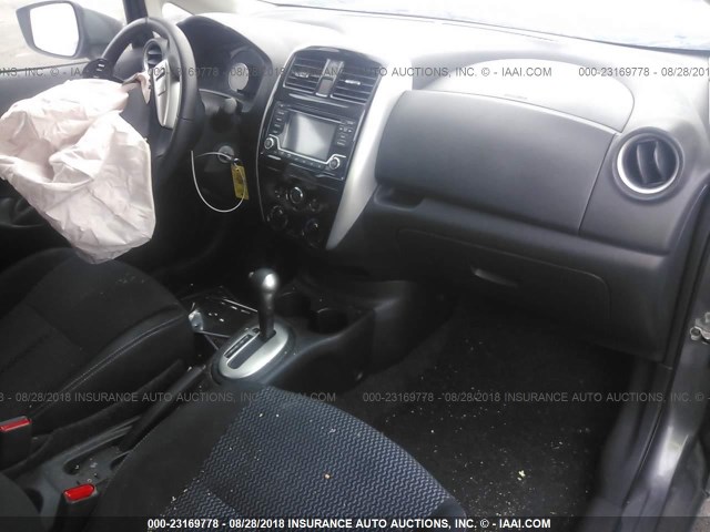 3N1CE2CP1GL354077 - 2016 NISSAN VERSA NOTE S/S PLUS/SV/SL/SR GRAY photo 5