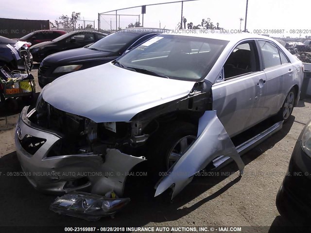 4T1BE46K77U625911 - 2007 TOYOTA CAMRY NEW GENERAT CE/LE/XLE/SE SILVER photo 2