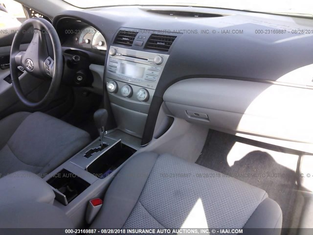 4T1BE46K77U625911 - 2007 TOYOTA CAMRY NEW GENERAT CE/LE/XLE/SE SILVER photo 5