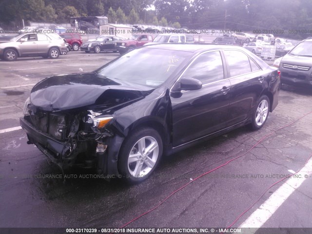 4T1BF1FKXCU143424 - 2012 TOYOTA CAMRY SE/LE/XLE BLACK photo 2