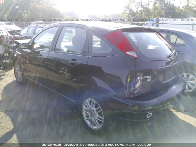 1FAHP37N17W106956 - 2007 FORD FOCUS ZX5/S/SE/SES 黑色 照片 3