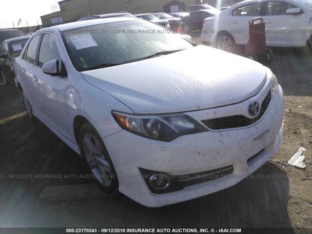4T1BF1FKXEU845794 - 2014 TOYOTA CAMRY L/SE/LE/XLE Ağ foto 1
