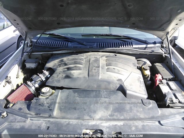 5LMEU88H64ZJ54015 - 2004 LINCOLN AVIATOR 银色 照片 10