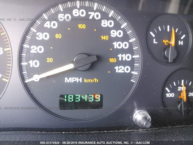 1J4GW48N74C401113 - 2004 JEEP GRAND CHEROKEE LAREDO/COLUMBIA/FREEDOM 灰色 照片 7