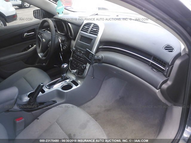 1G11B5SLXFF114069 - 2015 CHEVROLET MALIBU LS ნაცრისფერი ფოტო 5
