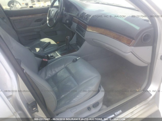 WBADT43443G024423 - 2003 BMW 525 I AUTOMATIC SILVER photo 5