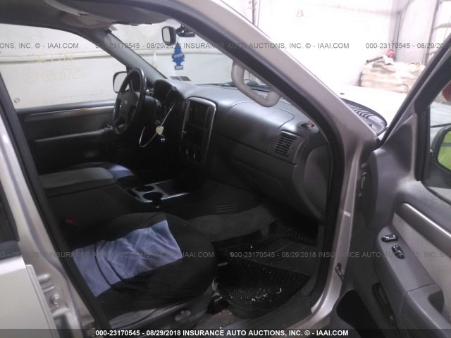 1FMZU73K74UA79209 - 2004 FORD EXPLORER XLT/XLT SPORT/NBX 银色 照片 5