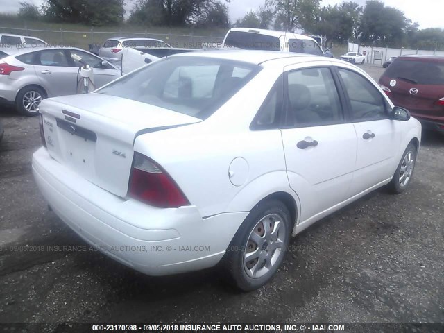 1FAFP34N25W159013 - 2005 FORD FOCUS ZX4 თეთრი ფოტო 4