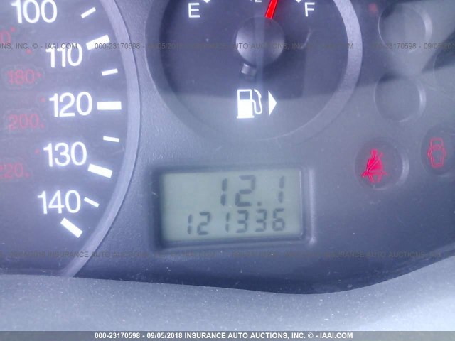 1FAFP34N25W159013 - 2005 FORD FOCUS ZX4 თეთრი ფოტო 7