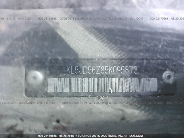 KL5JD56Z85K095873 - 2005 SUZUKI FORENZA S GOLD photo 9