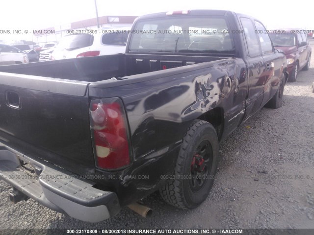 1GCEC19X87Z124039 - 2007 CHEVROLET SILVERADO C1500 CLASSIC BLACK photo 4