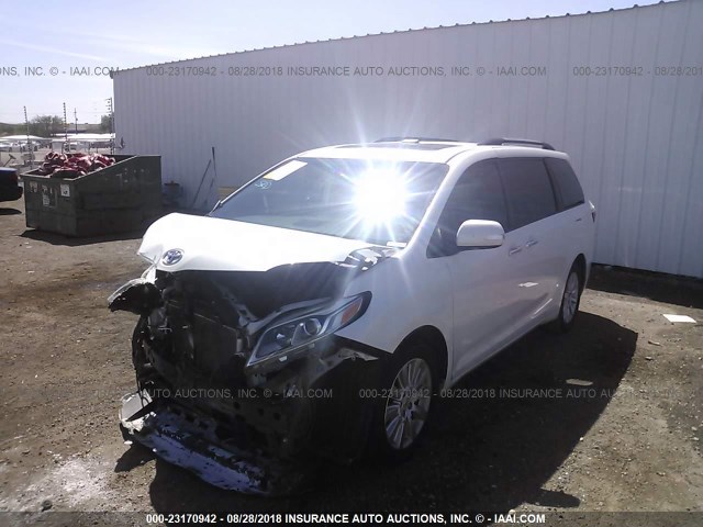 5TDDK3DC1FS104293 - 2015 TOYOTA SIENNA XLE/LIMITED WHITE photo 2