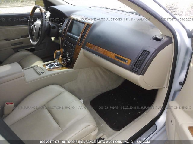 1G6DW677870153499 - 2007 CADILLAC STS SILVER photo 5