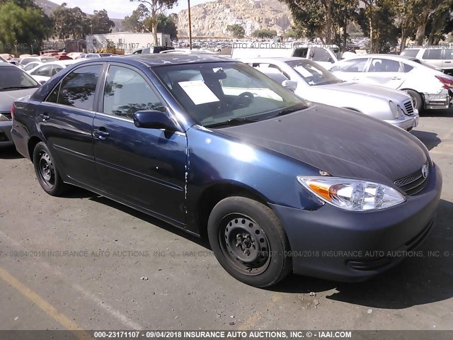 JTDBE32K330154006 - 2003 TOYOTA CAMRY LE/XLE BLUE photo 1