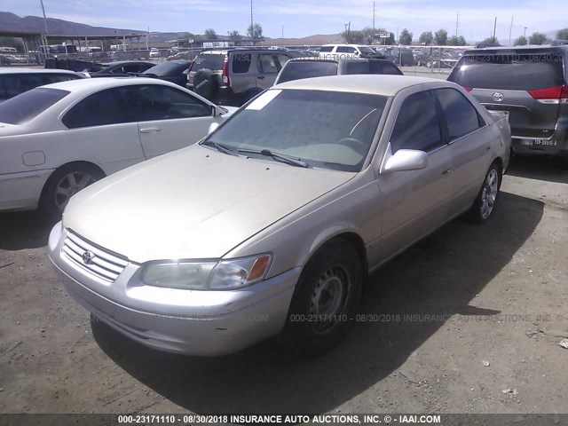 JT2BG28K5X0362463 - 1999 TOYOTA CAMRY LE/XLE TAN photo 2