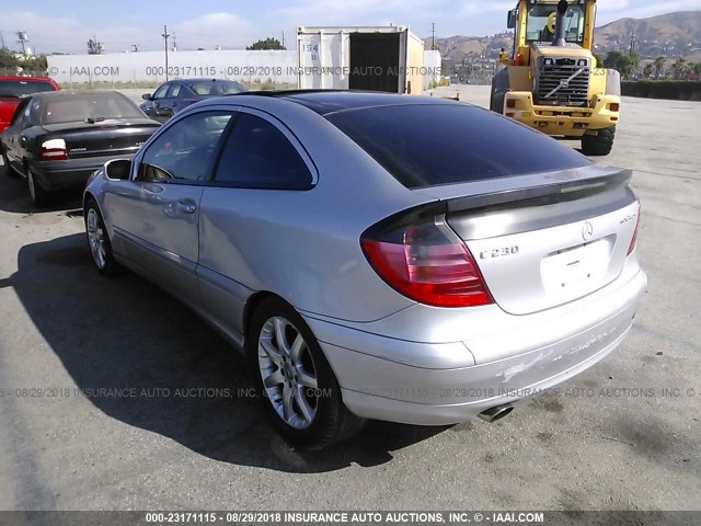 WDBRN40J33A535751 - 2003 MERCEDES-BENZ C 230K SPORT COUPE SILVER photo 3