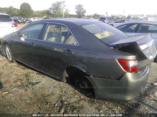 4T1BF1FKXEU775486 - 2014 TOYOTA CAMRY L/SE/LE/XLE მწვანე ფოტო 3