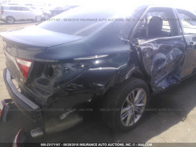 4T1BF1FK1GU170985 - 2016 TOYOTA CAMRY LE/XLE/SE/XSE 深蓝色 照片 6
