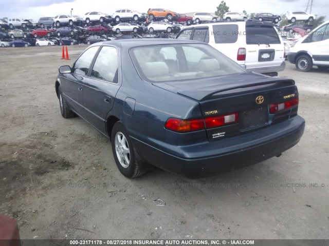 4T1BG22K5VU772858 - 1997 TOYOTA CAMRY CE/LE/XLE 绿色 照片 3